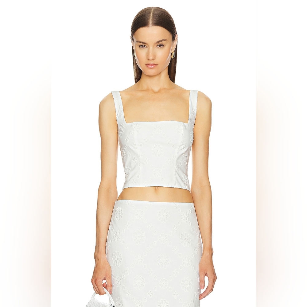BB3. NWT HELSA EYELET CORSET TOP